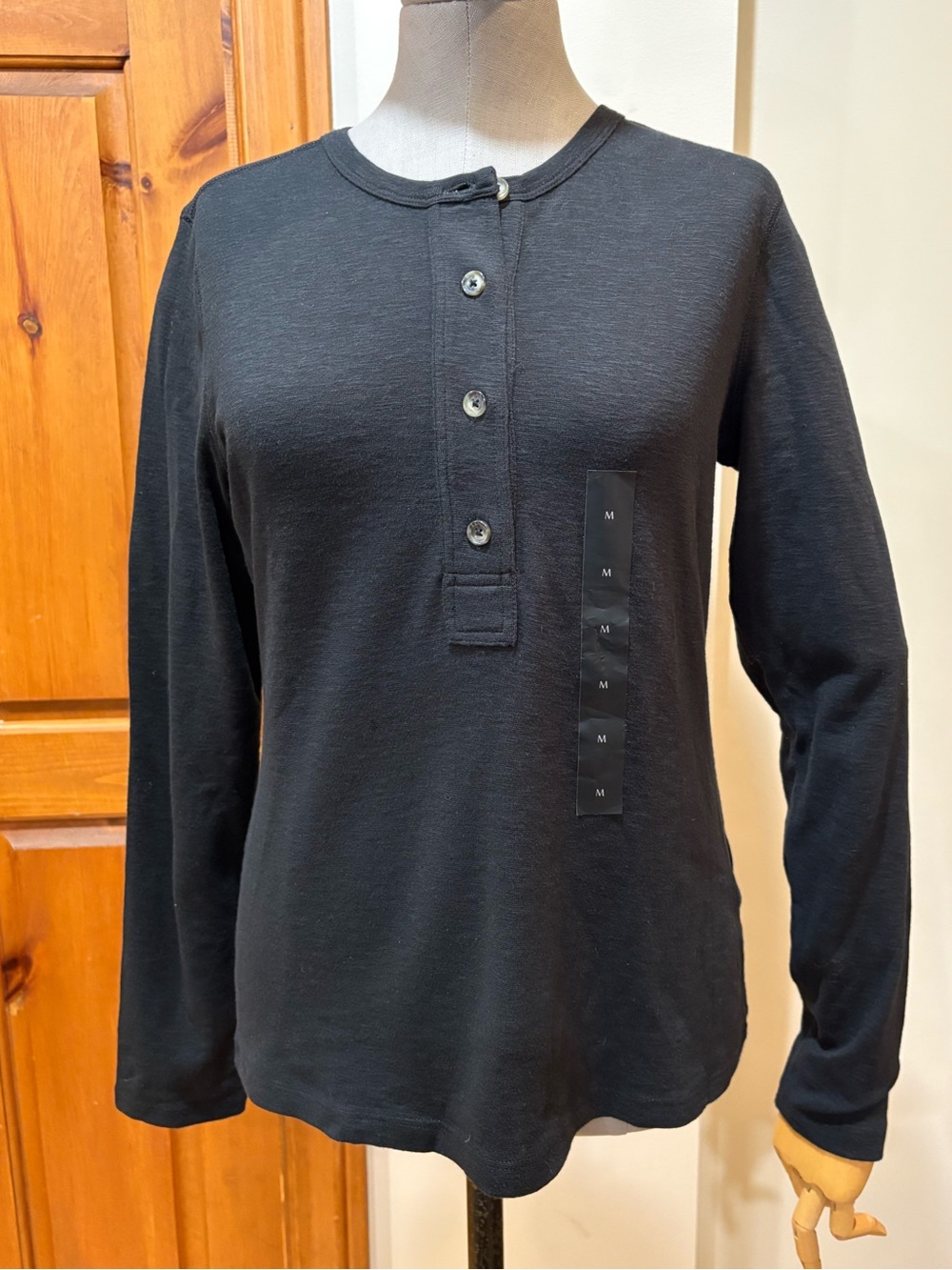 Banana Republic Black Cotton Henley Size Medium